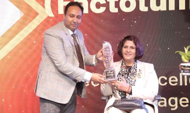 Factotum Services Pvt. Ltd. Honored with the Pioneering Excellence in Facility Management Award at Precedential Awards 2023