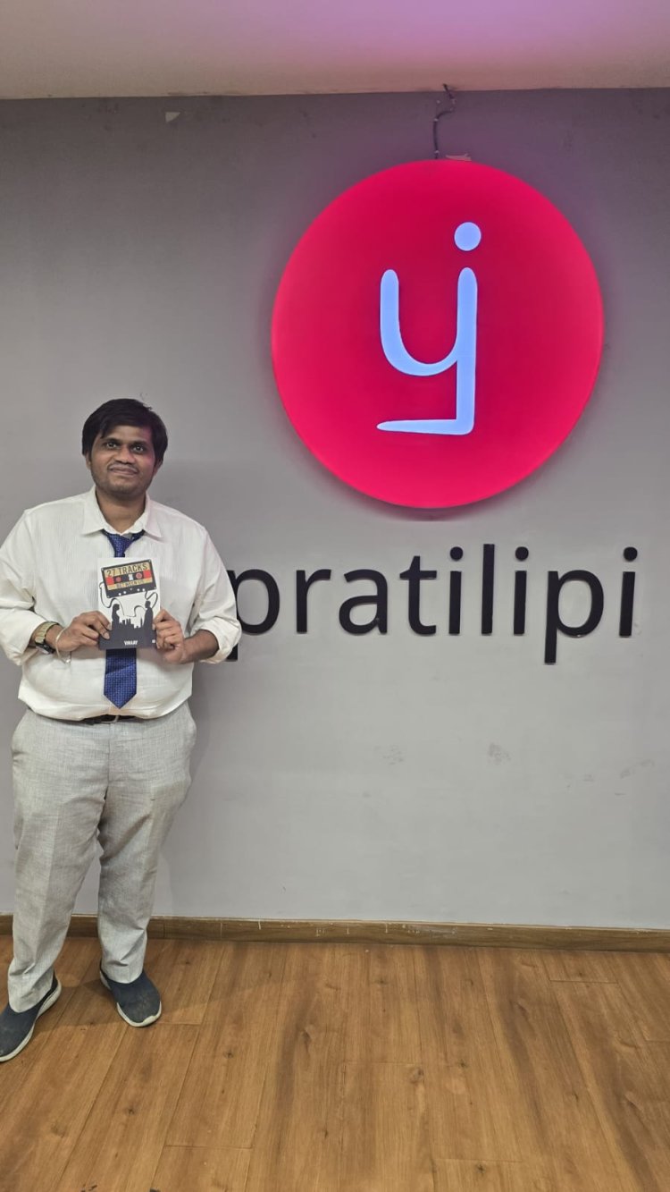 27 Tracks Between Us: A Story of Love, Memory, and the Echoes of Time By Author Vinaay